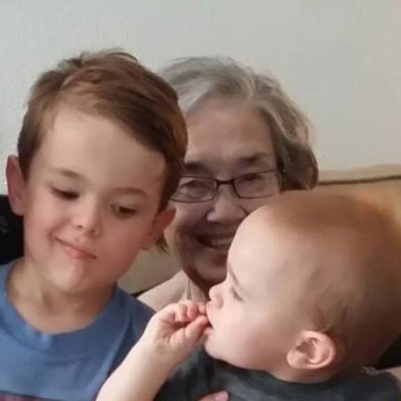 Meet your Posher, Sarah - Picture 1 of 1